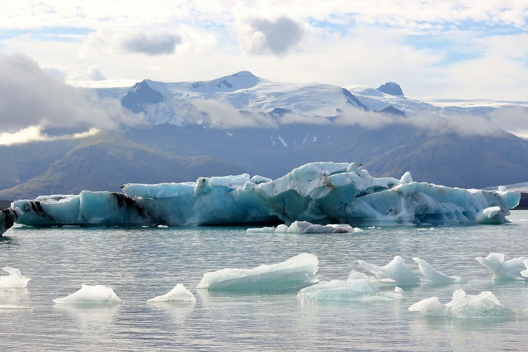 Cómo esta retrocediendo el glaciar Vatna, el más voluminoso de Europa